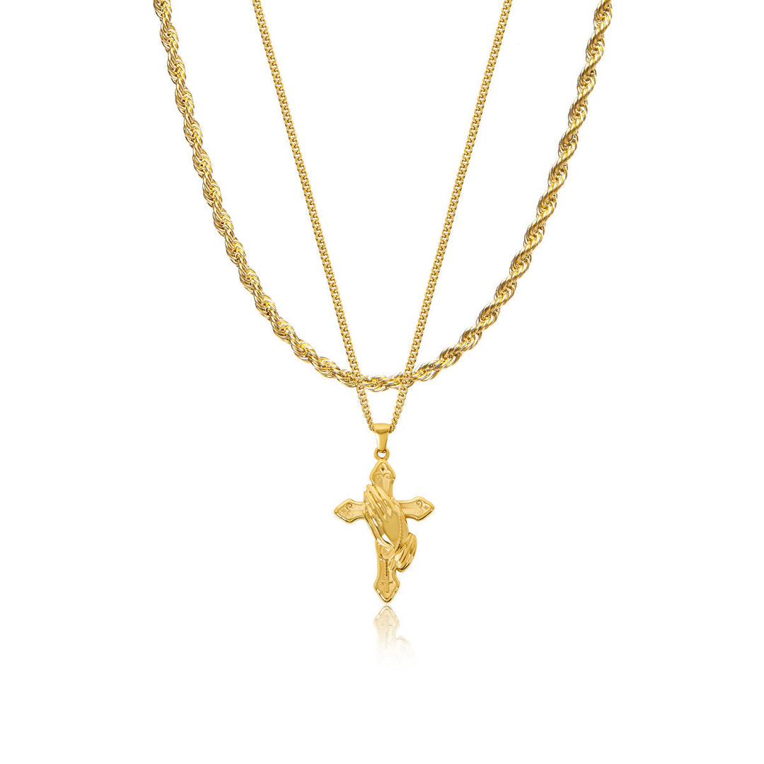 Goldenes Set mit Kette