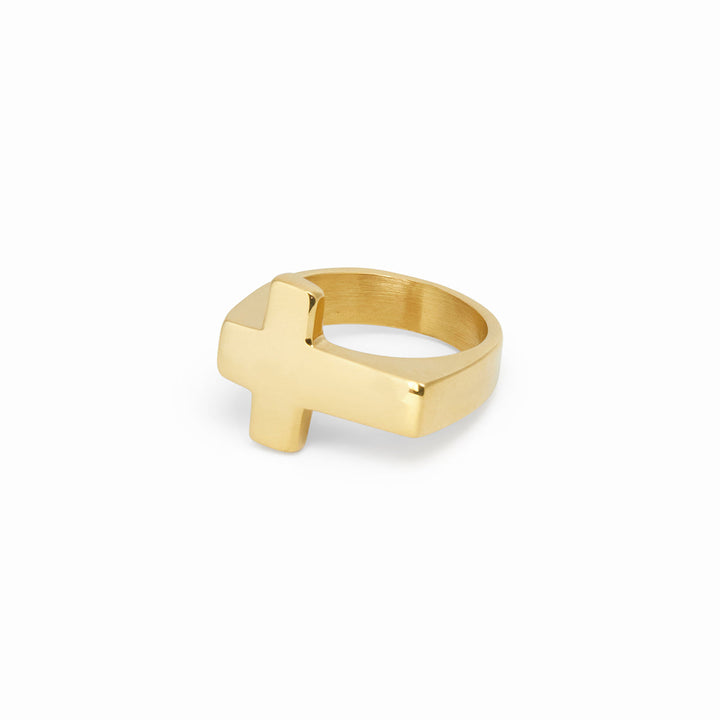 Goldring mit Kreuz
