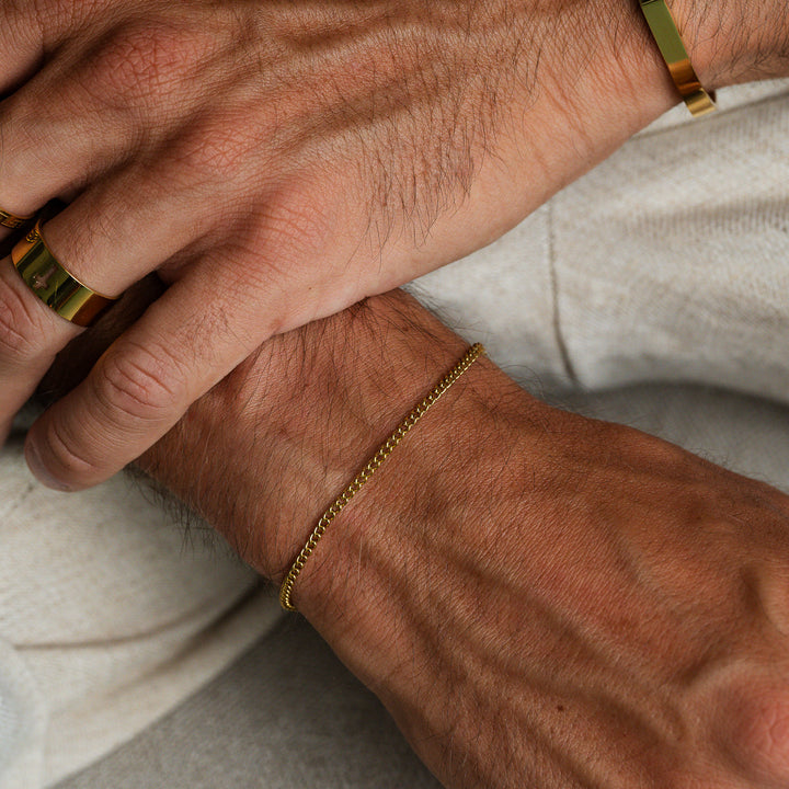Diskretes Goldenes Armband Kette