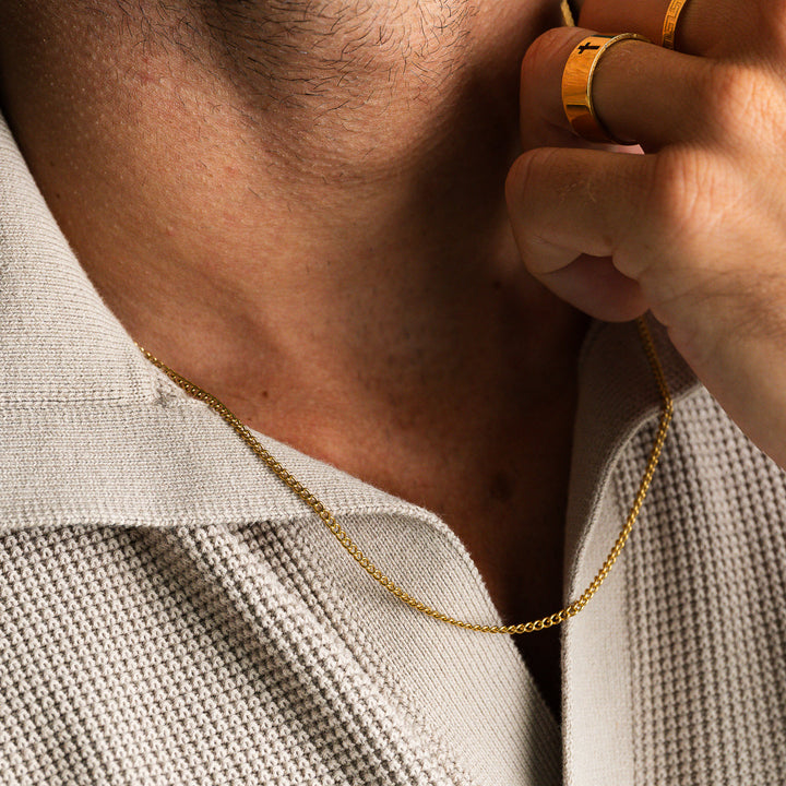 Goldene Minimalistische Halskette