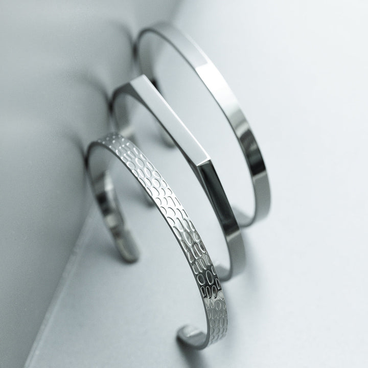 Silbernes Armband mit Stempel